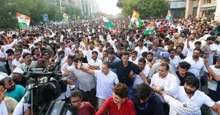 ভোটার তালিকায় অনিয়মের অভিযোগে সুপ্রিম কোর্টে বিরোধীরা; সব আন্দোলনকে ‘এক’ বললেন রাহুল